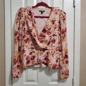 Women's Express Floral Blouse Top Size M Pink Burgundy‎